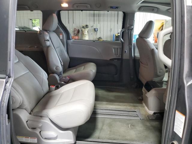 2017 Toyota Sienna XLE