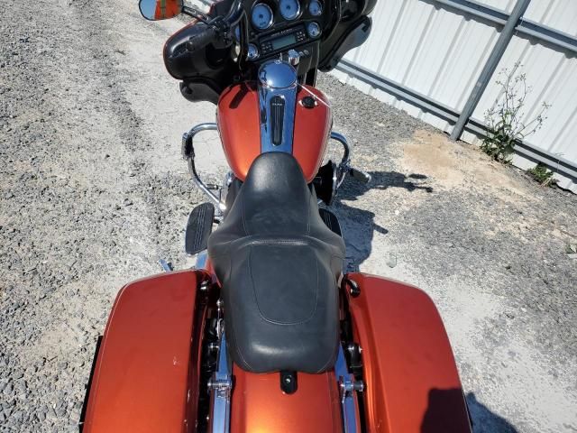 2011 Harley-Davidson Flhx