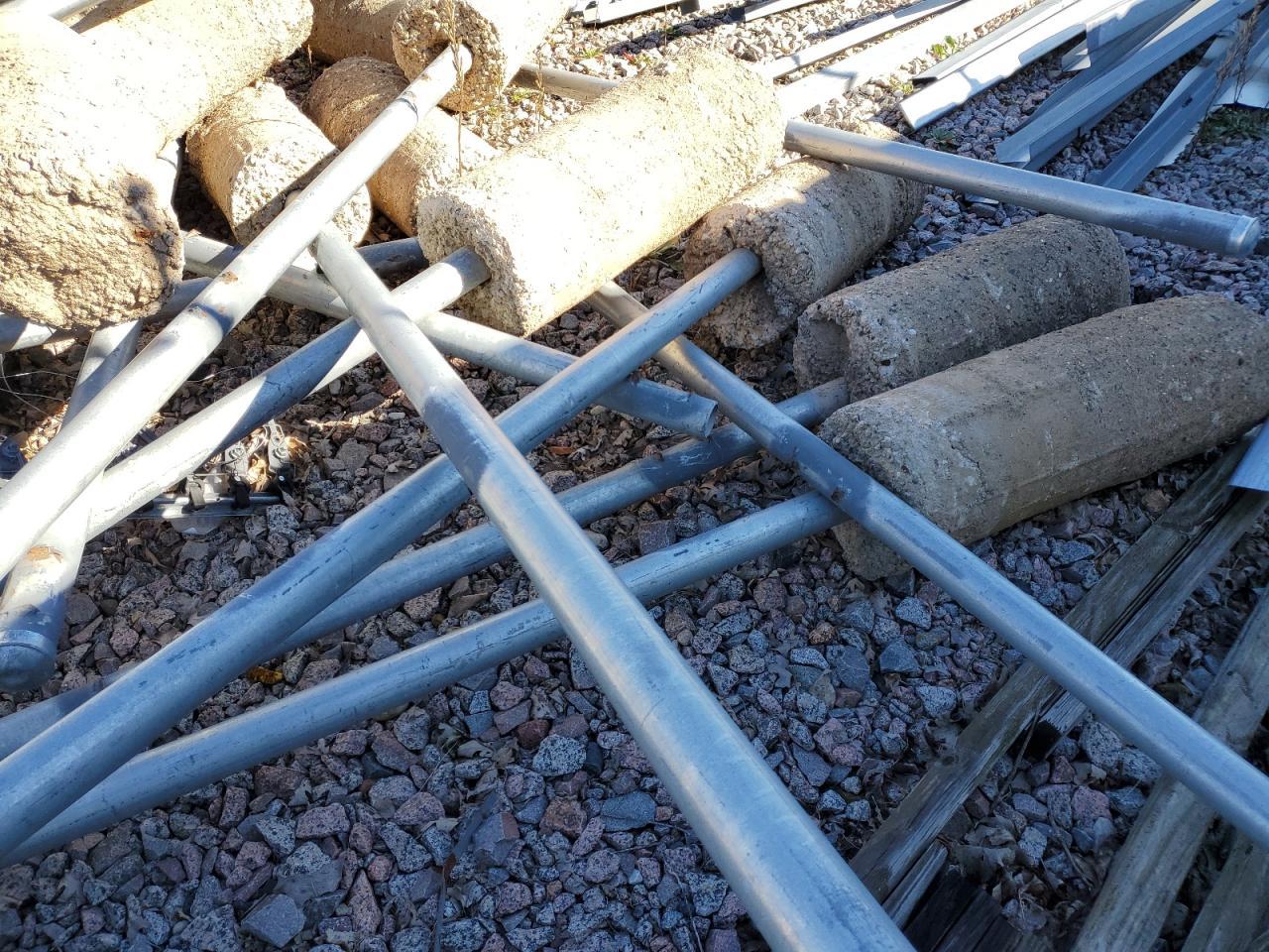 2000 Unknown Poles