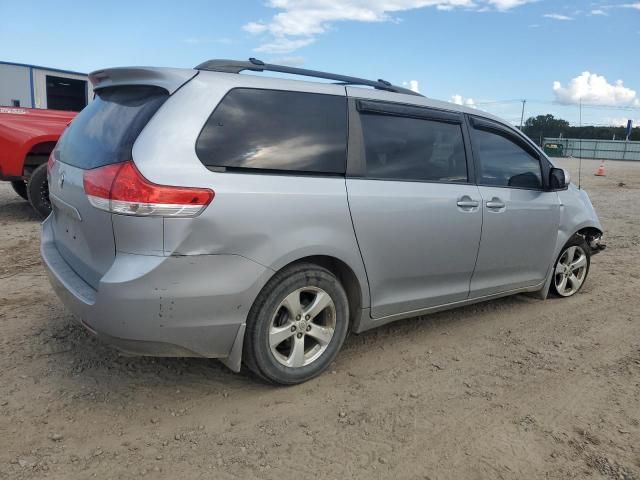 2014 Toyota Sienna LE