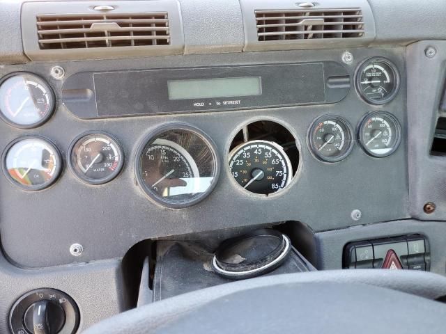 2013 Freightliner Cascadia 113