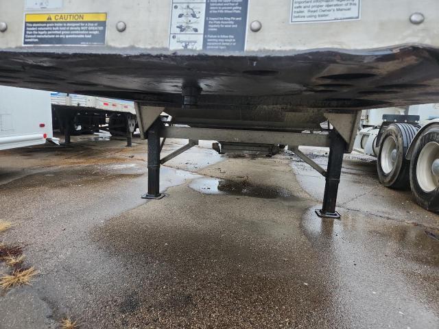 2024 Wilson DWH-701C Grain Trailer