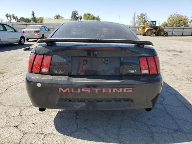 2004 Ford Mustang