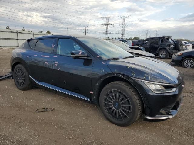 2022 KIA EV6 Light