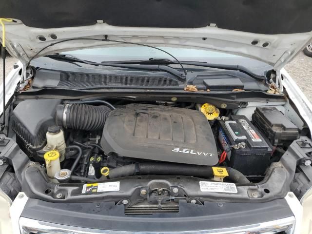 2016 Chrysler Town & Country Touring