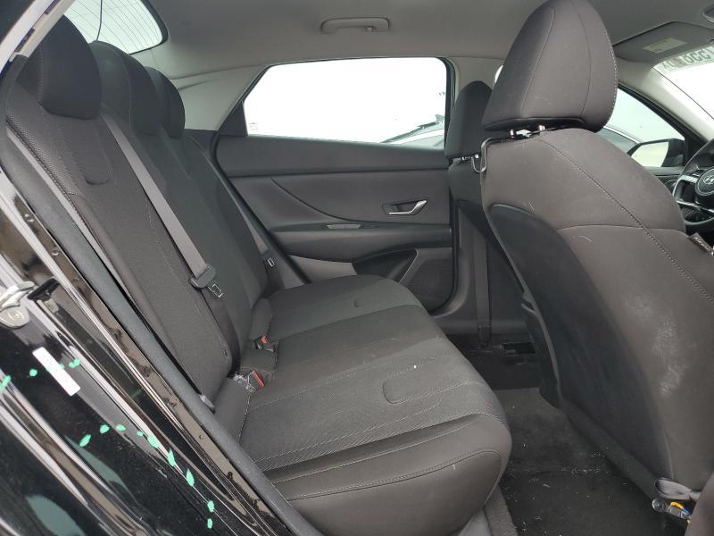 2023 Hyundai Elantra se