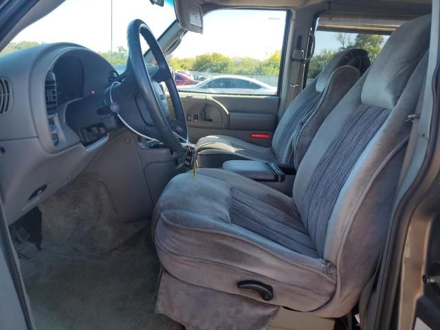 2003 GMC Safari XT