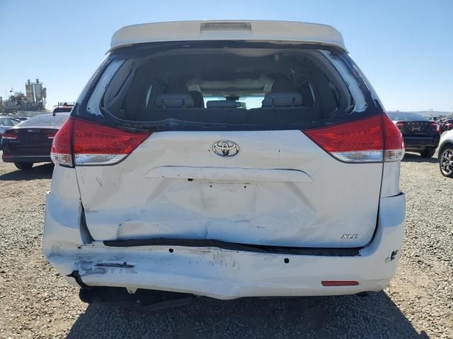 2011 Toyota Sienna XLE