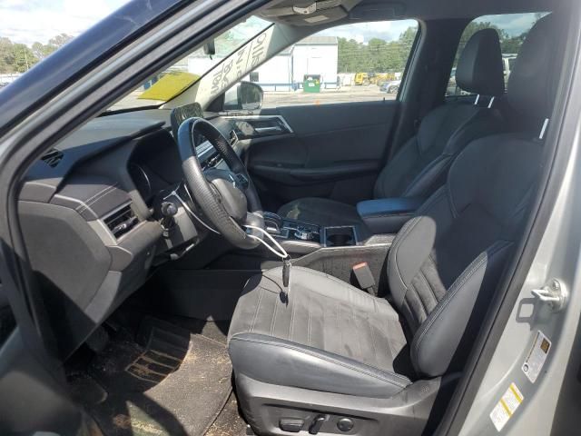 2023 Mitsubishi Outlander se