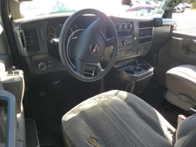 2025 GMC Savana G3500 LT