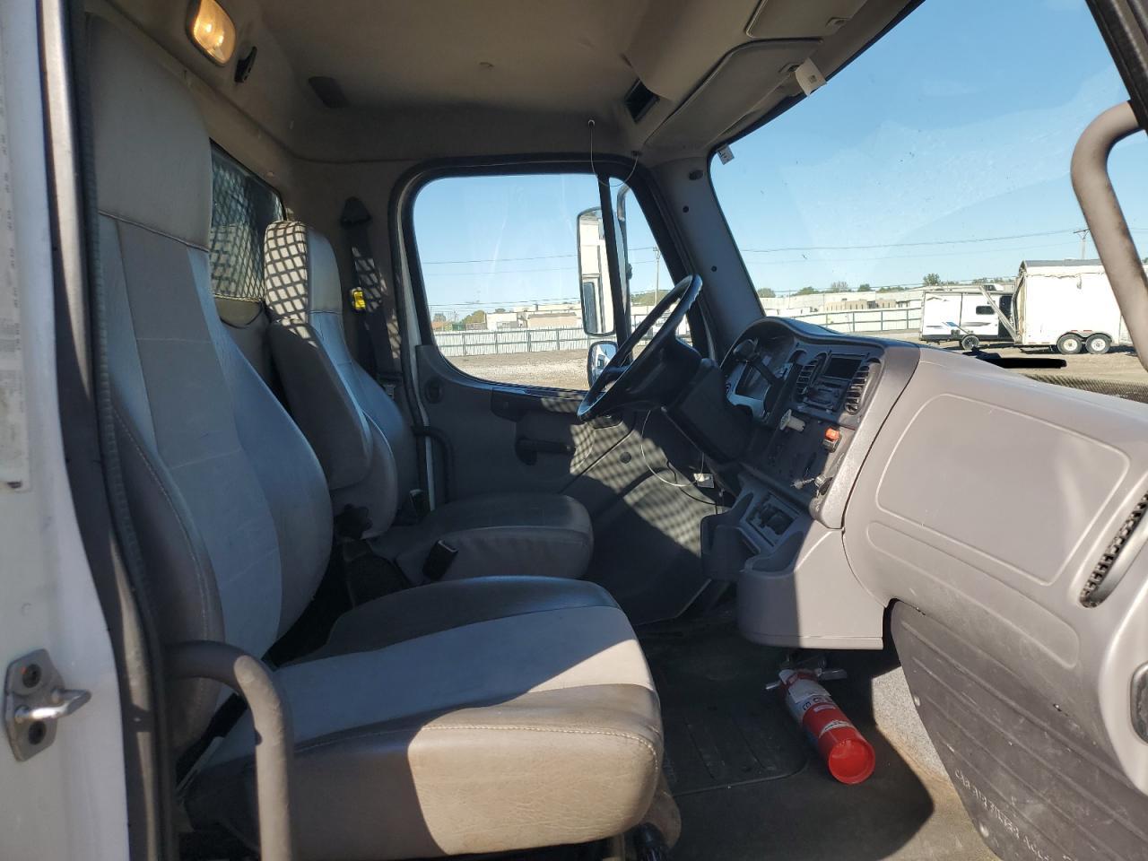 2014 Freightliner M2 106 MED-Semi Truck