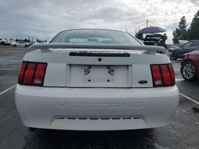 2004 Ford Mustang