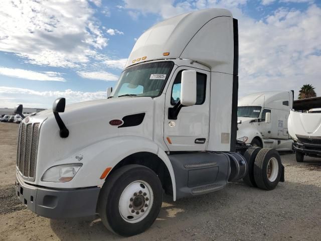 2018 Peterbilt Tractor 2018 Peterbilt 579 Semi Truck