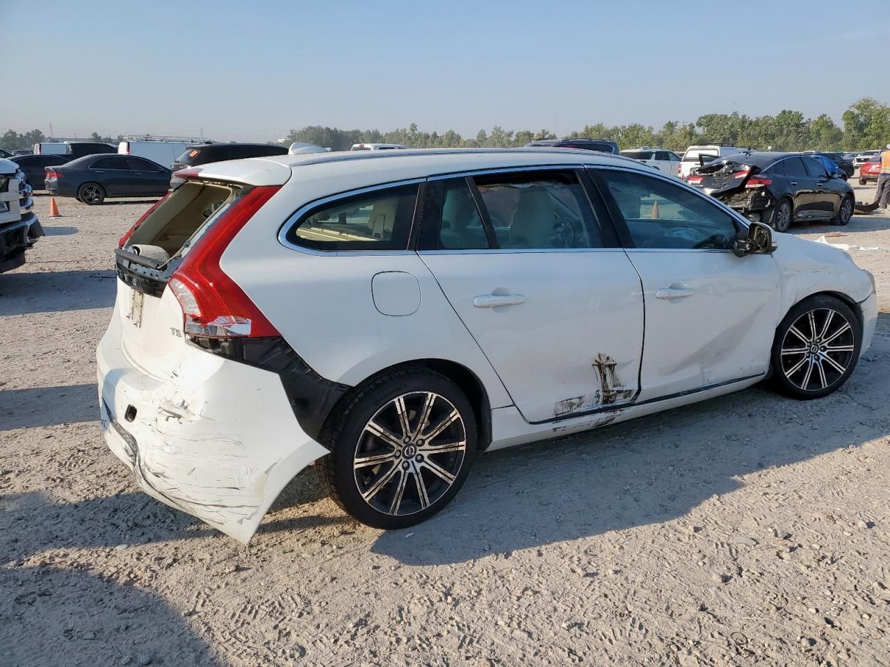 2015 Volvo V60 Premier