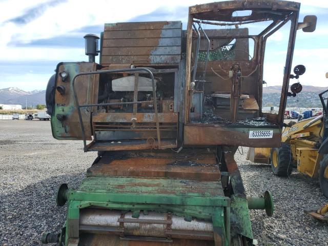 1986 Johnbm.mfg 1986 John Deere 8820 Turbo Combine