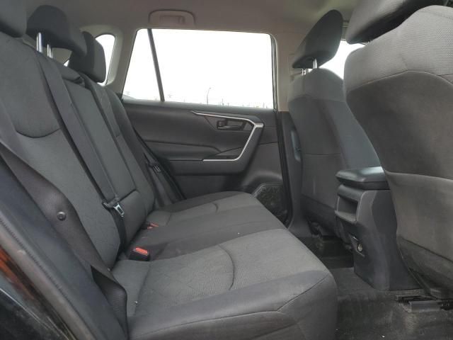 2021 Toyota Rav4 le