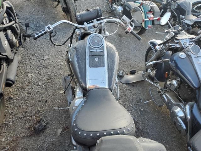 2005 Suzuki C90