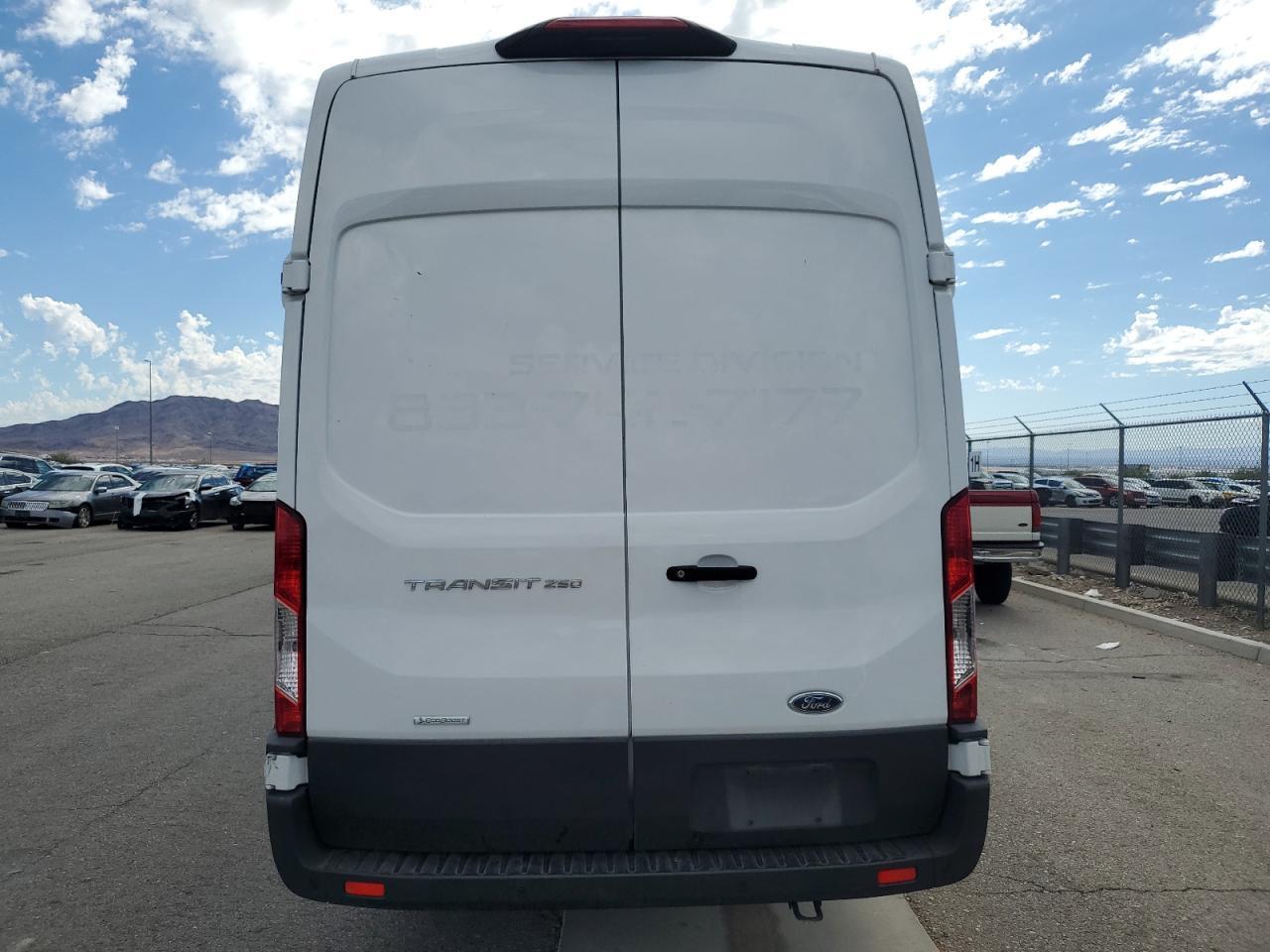 2022 Ford Transit T-250