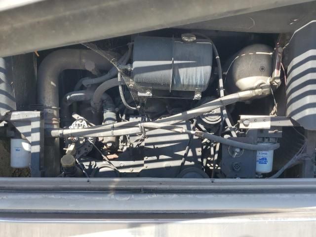 2000 Freightliner Chassis VCL