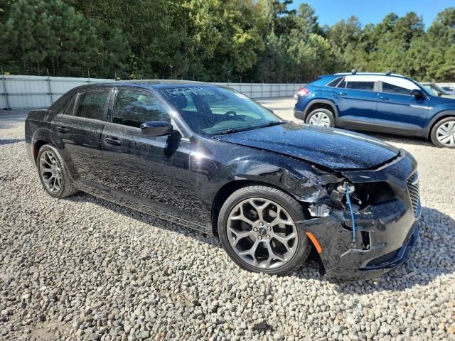 2018 Chrysler 300 Touring