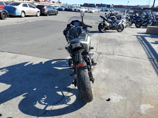 2022 Kawasaki EX650 N