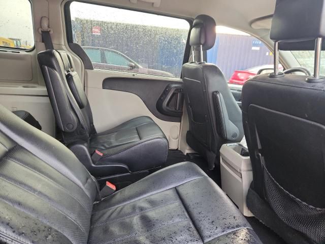 2015 Chrysler Town & Country Touring L