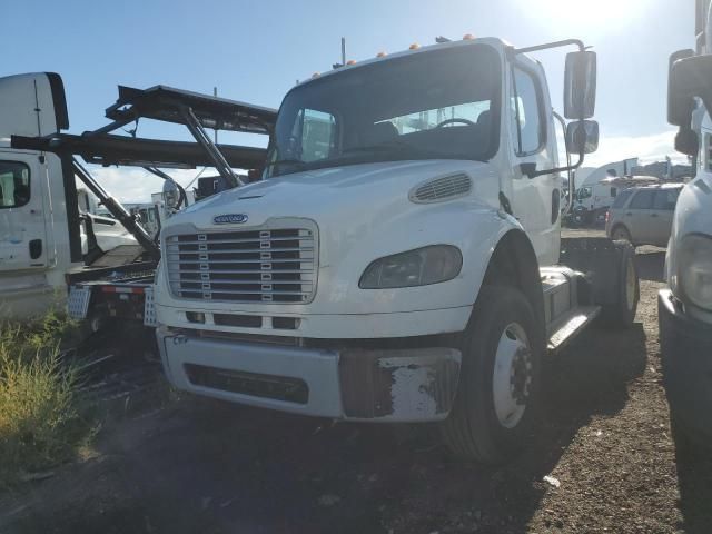 2015 Freightliner Business Class M2 Semi Truck