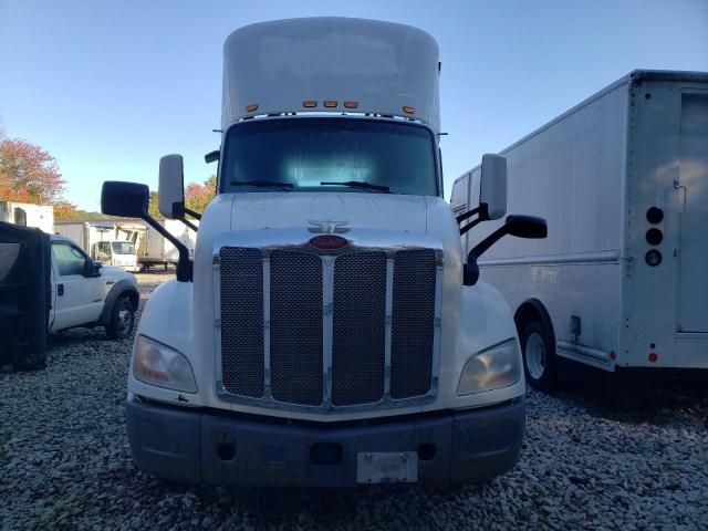 2016 Peterbilt Tractor 2016 Peterbilt 579 Semi Truck