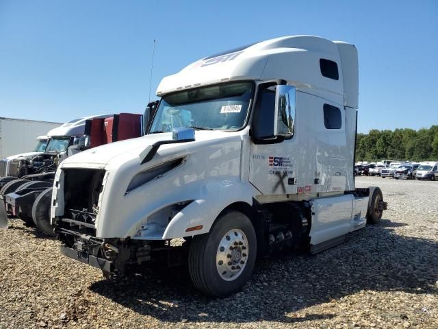 2019 Volvo VNL Semi Truck