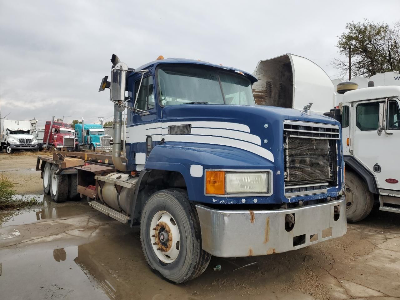 1999 Mack CH613 ROLL-OFF Container Truck