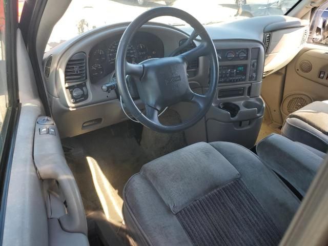 2003 GMC Safari XT