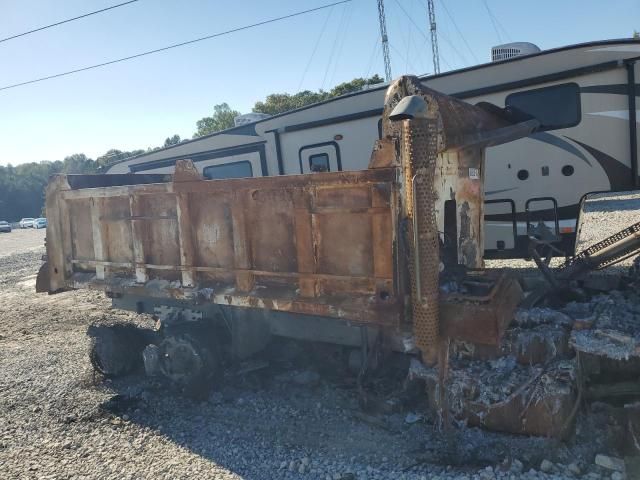 2023 Kenworth T880 Dump Truck