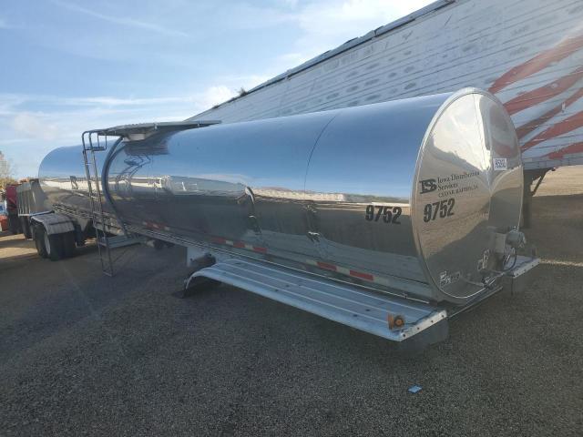 1998 Walker Tank Trailer