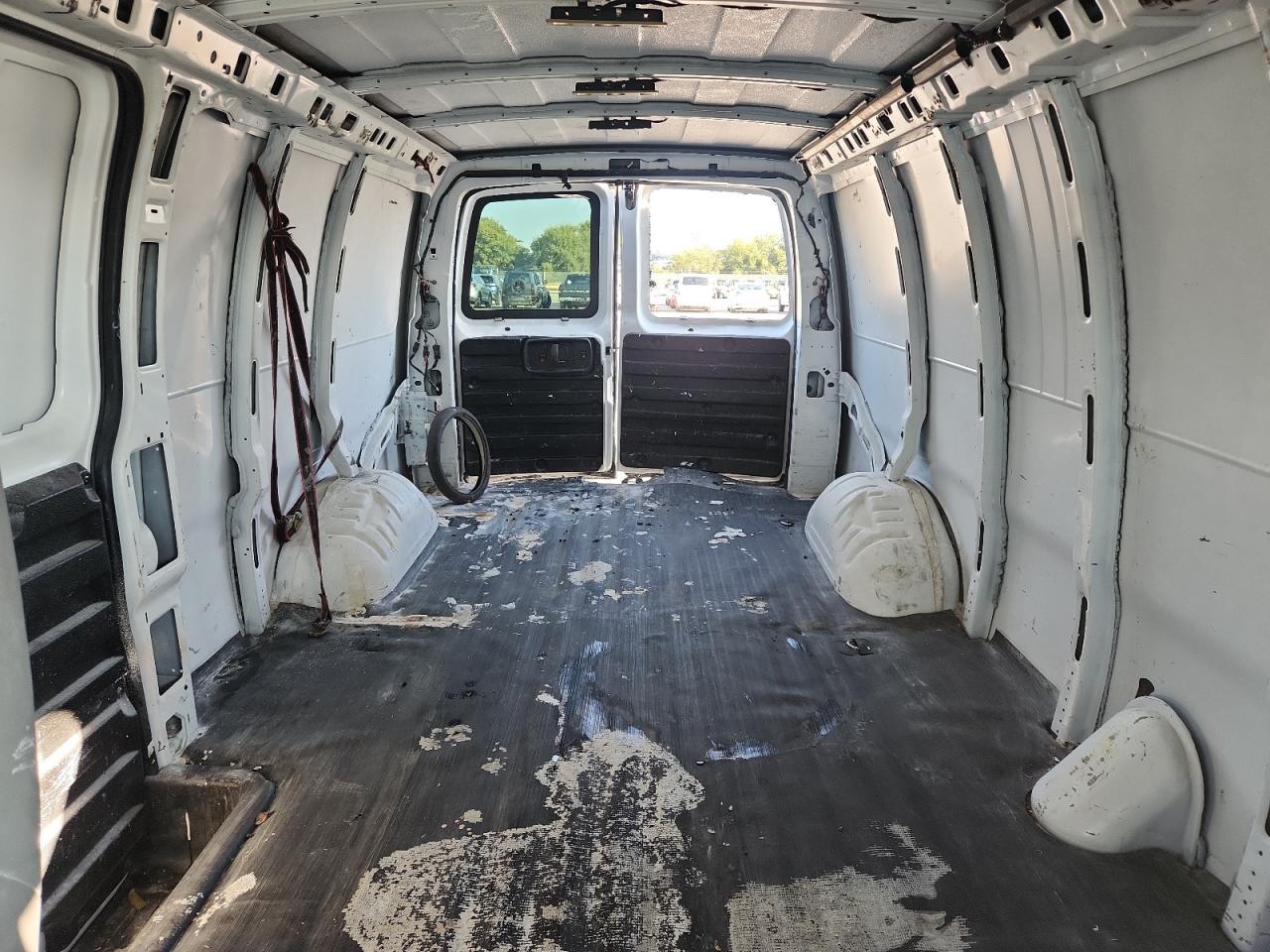 2016 GMC Savana Delivery Van