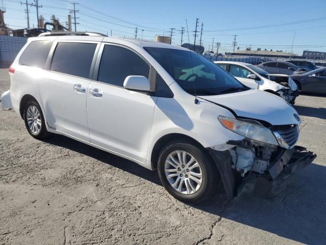 2014 Toyota Sienna xle