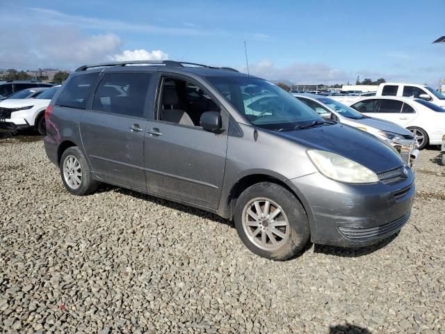 2004 Toyota Sienna CE