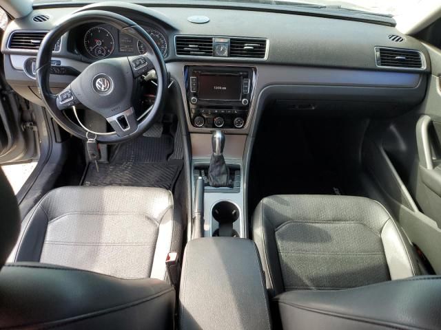 2015 Volkswagen Passat SE
