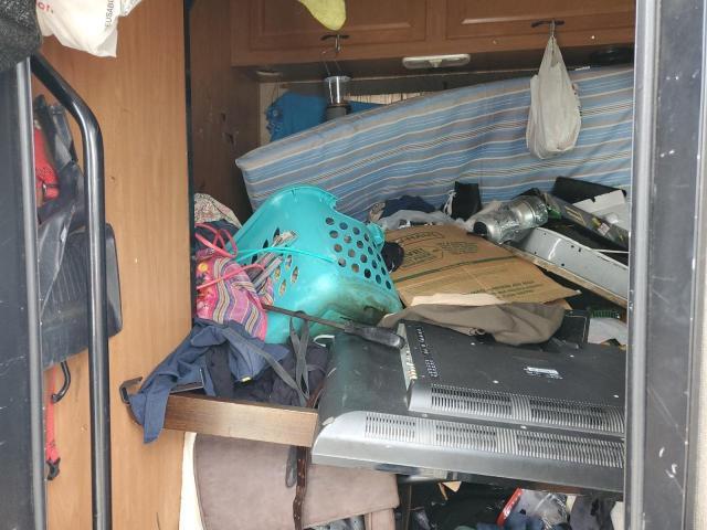 2017 Ford Econoline E350 Super Duty Cutaway Van