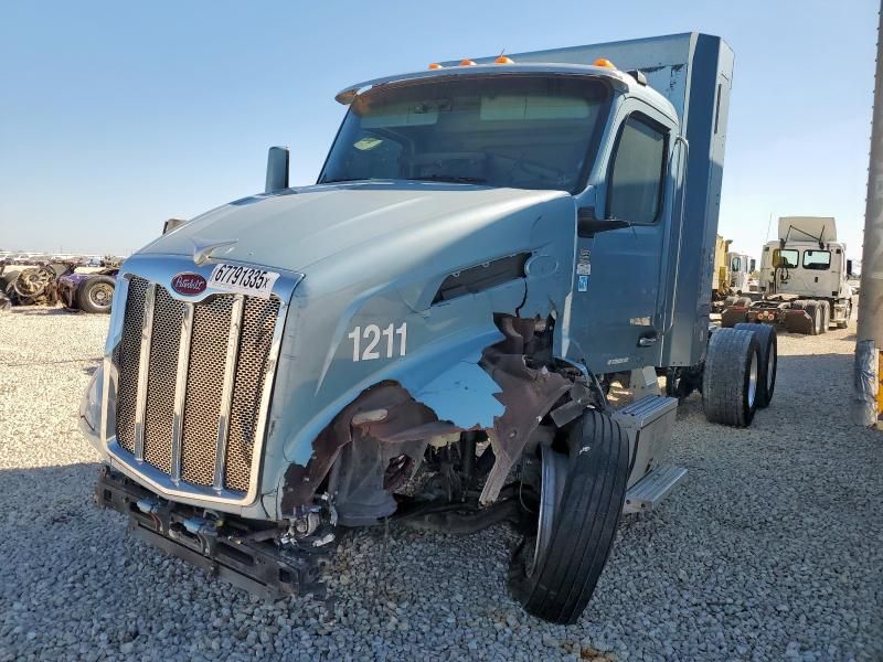 2022 Peterbilt Tractor 2022 Peterbilt 579 Semi Truck