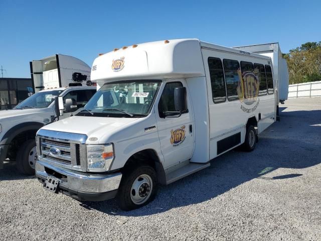 2019 Ford Econoline E350 Super Duty Cutaway Van