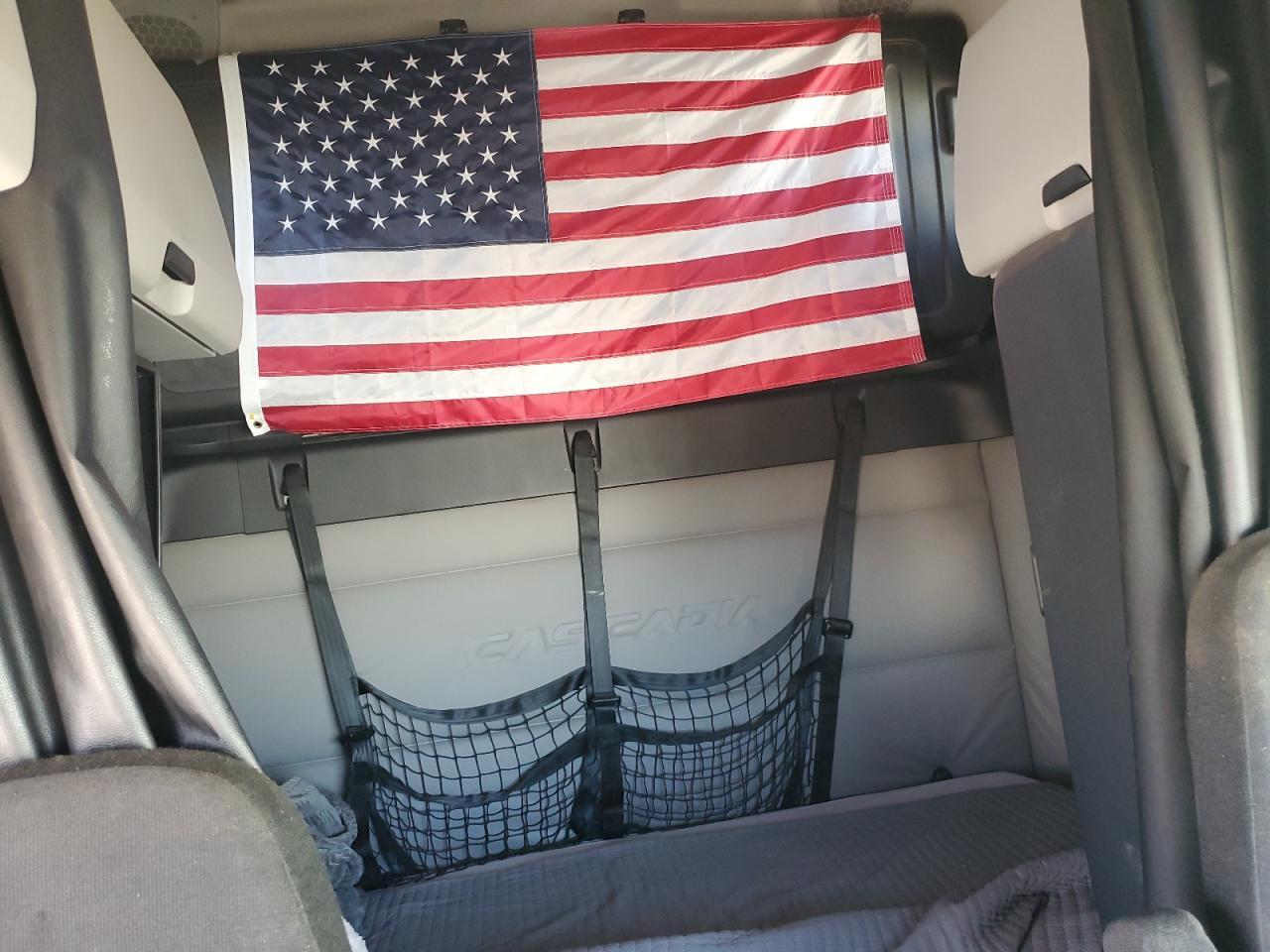 2019 Freigliner 2019 Freightliner Cascadia 126 Semi Truck