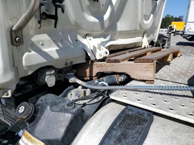 2020 Freightliner Cascadia 1-Semi Truck