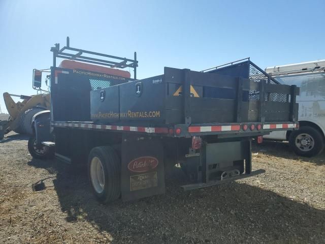 2014 Peterbilt 325