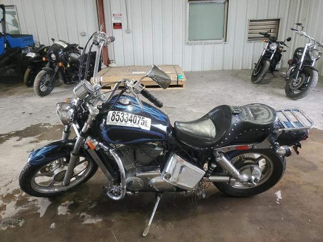 2001 Honda VT1100 C