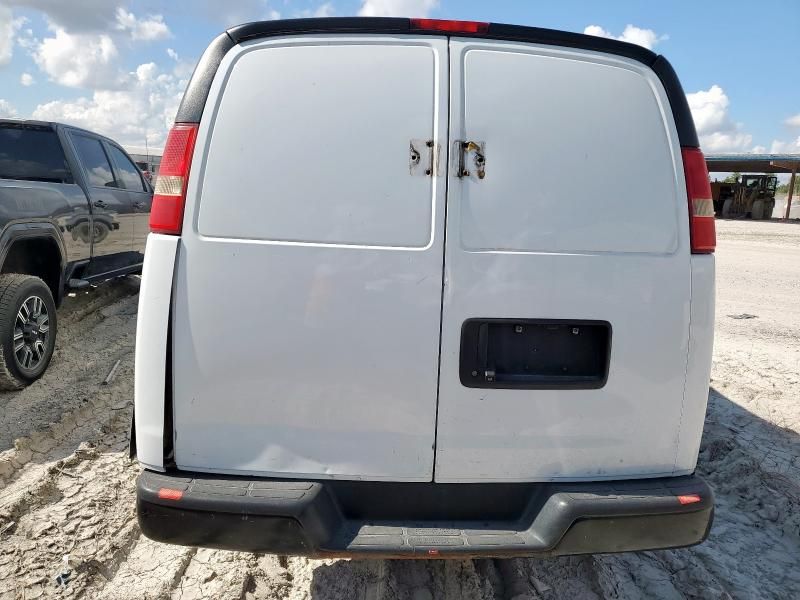 2015 Chevrolet Express G2500