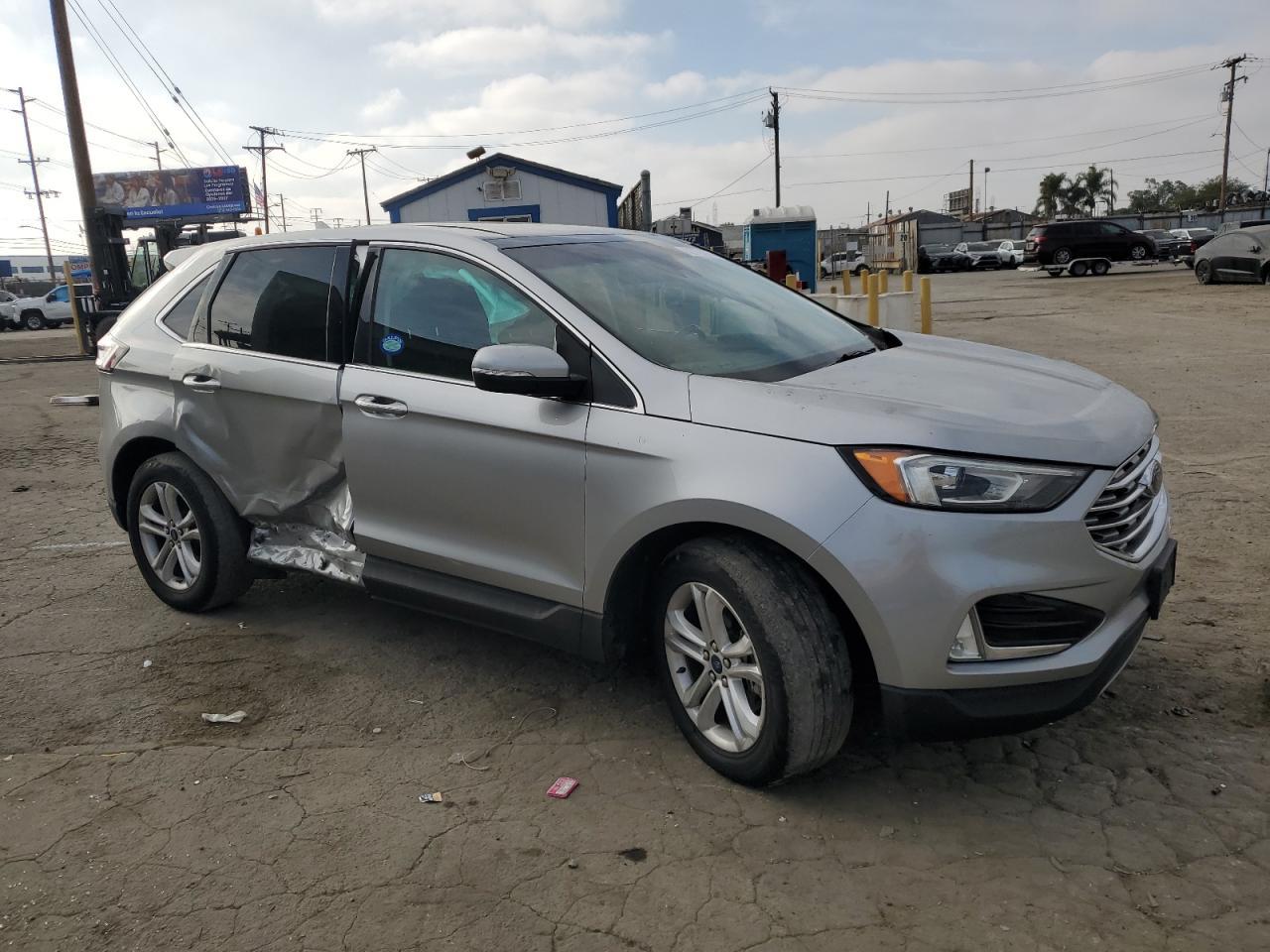 2020 Ford Edge sel