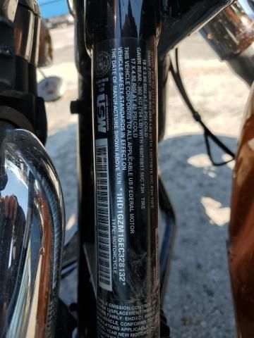 2014 Harley-Davidson FLD Switchback