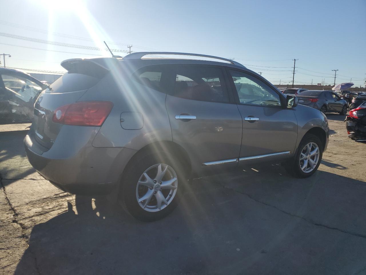 2011 Nissan Rogue s