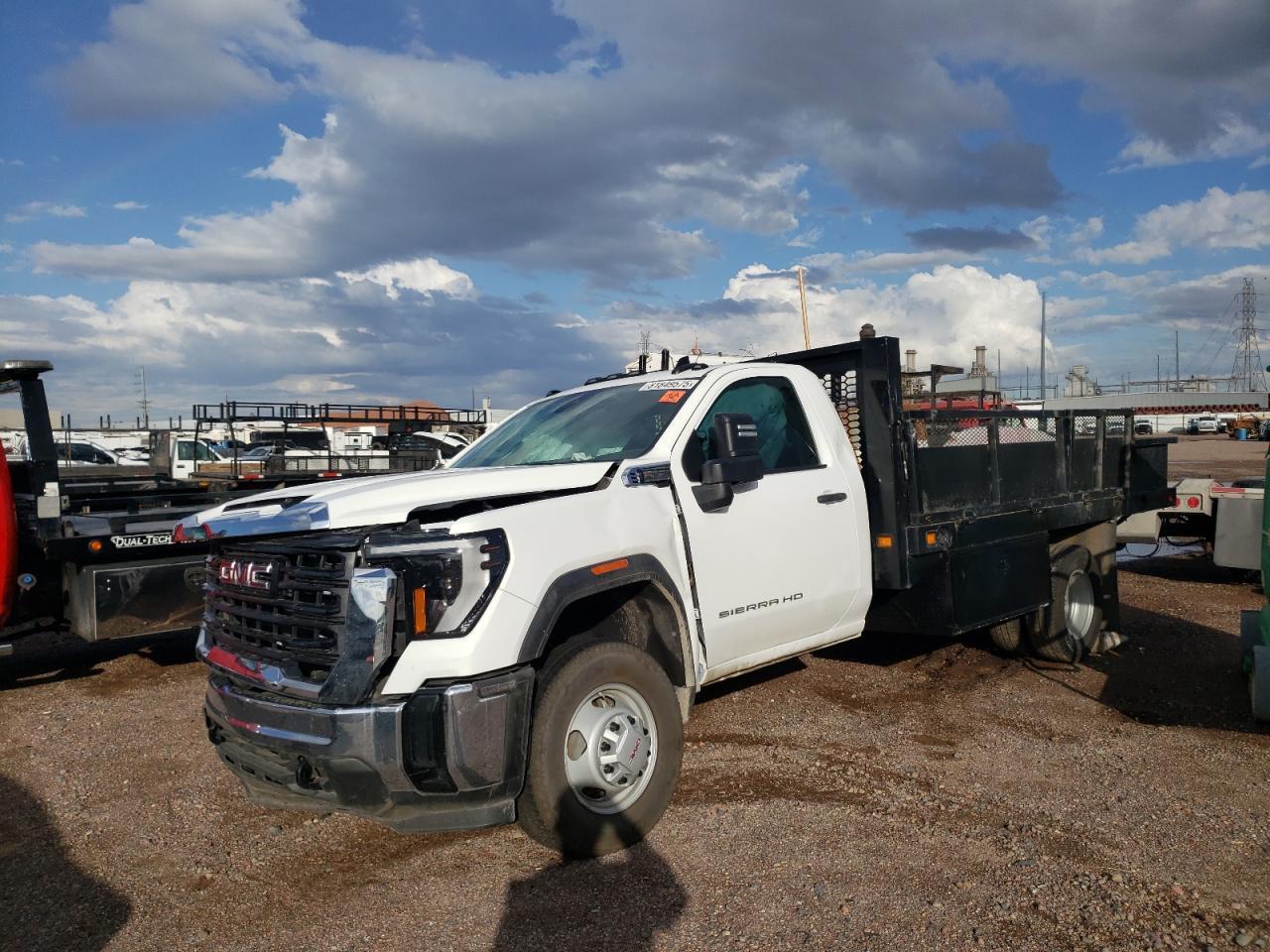 2025 GMC Sierra HD Flatbed Truck