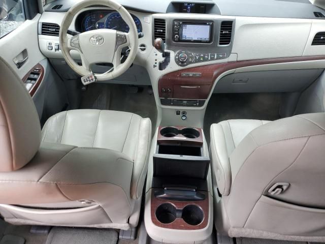 2013 Toyota Sienna XLE